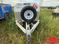 2014 Duo-Lift 750-Gallon Fuel Trailer