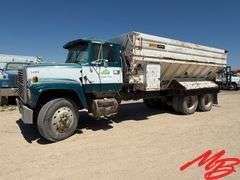 1981 Ford LT8000 Truck