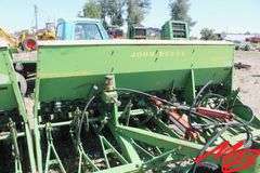 (2)  John Deere  Hoe Drills w/Tow Together Bar   8'