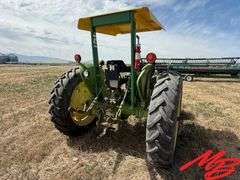 John Deere 1530 Utility Tractor