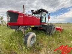 Massey Ferguson Hesston WR9870 Windrower