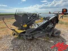 30' Massey Ferguson Draper Header w/Stud King Header Trailer