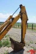 Case  580  BackHoe w/79" Front Bucket & 18" Backhoe Bucket