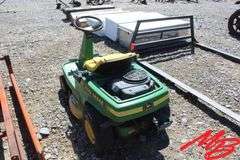 John Deere Riding Lawn Mower 32" Deck
