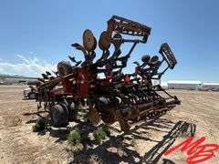 28' Case-IH Ecolo-Tiger 870 Disk Ripper