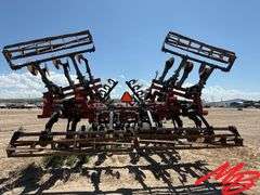 28' Case-IH Ecolo-Tiger 870 Disk Ripper