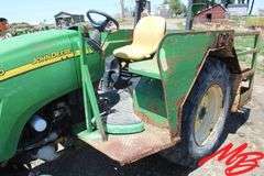 John Deere  4120 Tractor w/Steel Cage