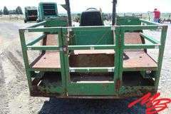 John Deere  4120 Tractor w/Steel Cage