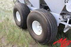 Willmar Super 800 Fertilizer Spreader