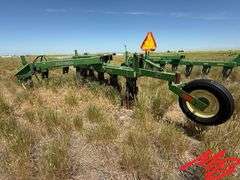 John Deere 995 6-Bottom Switch Plow