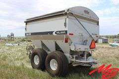 Willmar Super 800 Fertilizer Spreader
