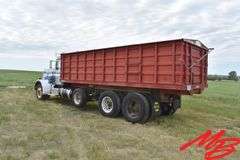 1973  Peterbilt  359 Truck