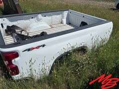 NEW 2024 Chevy Silverado 8' Pickup Bed *Includes rear bumper