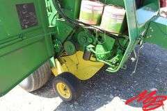 John Deere  535  Round Baler
