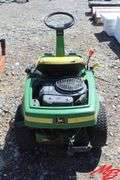 John Deere Riding Lawn Mower 32" Deck