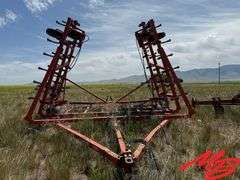 38' Hesston 3210 Field Cultivator, Hydraulic Wings