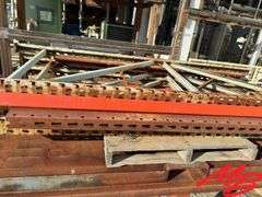 Steel Table With Rack Pieces