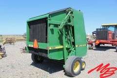 John Deere  535  Round Baler
