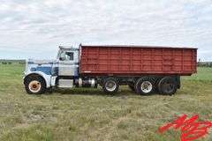 1973  Peterbilt  359 Truck