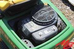 John Deere Riding Lawn Mower 32" Deck