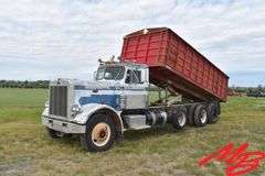 1973  Peterbilt  359 Truck