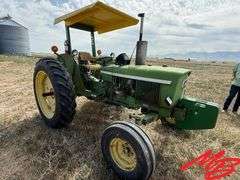 John Deere 1530 Utility Tractor
