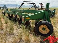 John Deere 995 6-Bottom Switch Plow