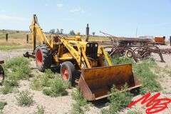 Case  580  BackHoe w/79" Front Bucket & 18" Backhoe Bucket