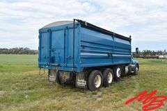 1997  Kenworth  T600 Truck