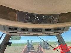 Case-IH 8920 MFWD Tractor w/Great Bend Loader