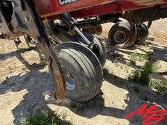28' Case-IH Ecolo-Tiger 870 Disk Ripper