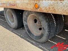 1987 Walton 27' Gooseneck Flatbed Tilt Trailer