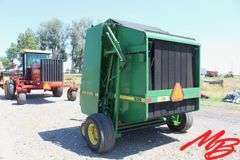 John Deere  535  Round Baler