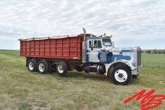1973  Peterbilt  359 Truck