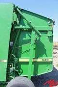 John Deere  535  Round Baler