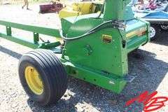 John Deere 3970 Chopper w/ 3 Row Corn Head & Foliage Head