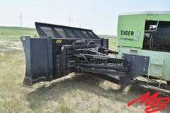 Grouser 4100 6 Way Hydraulic Dozer 16'