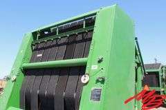 John Deere  535  Round Baler