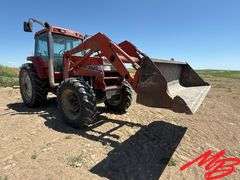 Case-IH 8920 MFWD Tractor w/Great Bend Loader