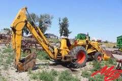 Case  580  BackHoe w/79" Front Bucket & 18" Backhoe Bucket