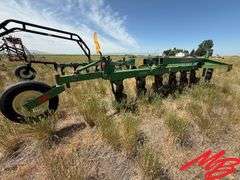 John Deere 995 6-Bottom Switch Plow