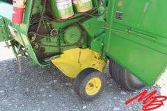 John Deere  535  Round Baler