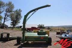 John Deere 3970 Chopper w/ 3 Row Corn Head & Foliage Head