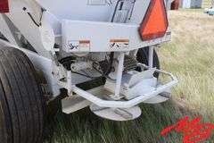 Willmar Super 800 Fertilizer Spreader