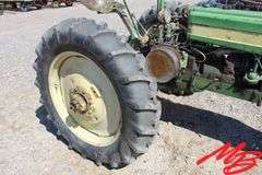 John Deere  H Tractor w/Narrow Front