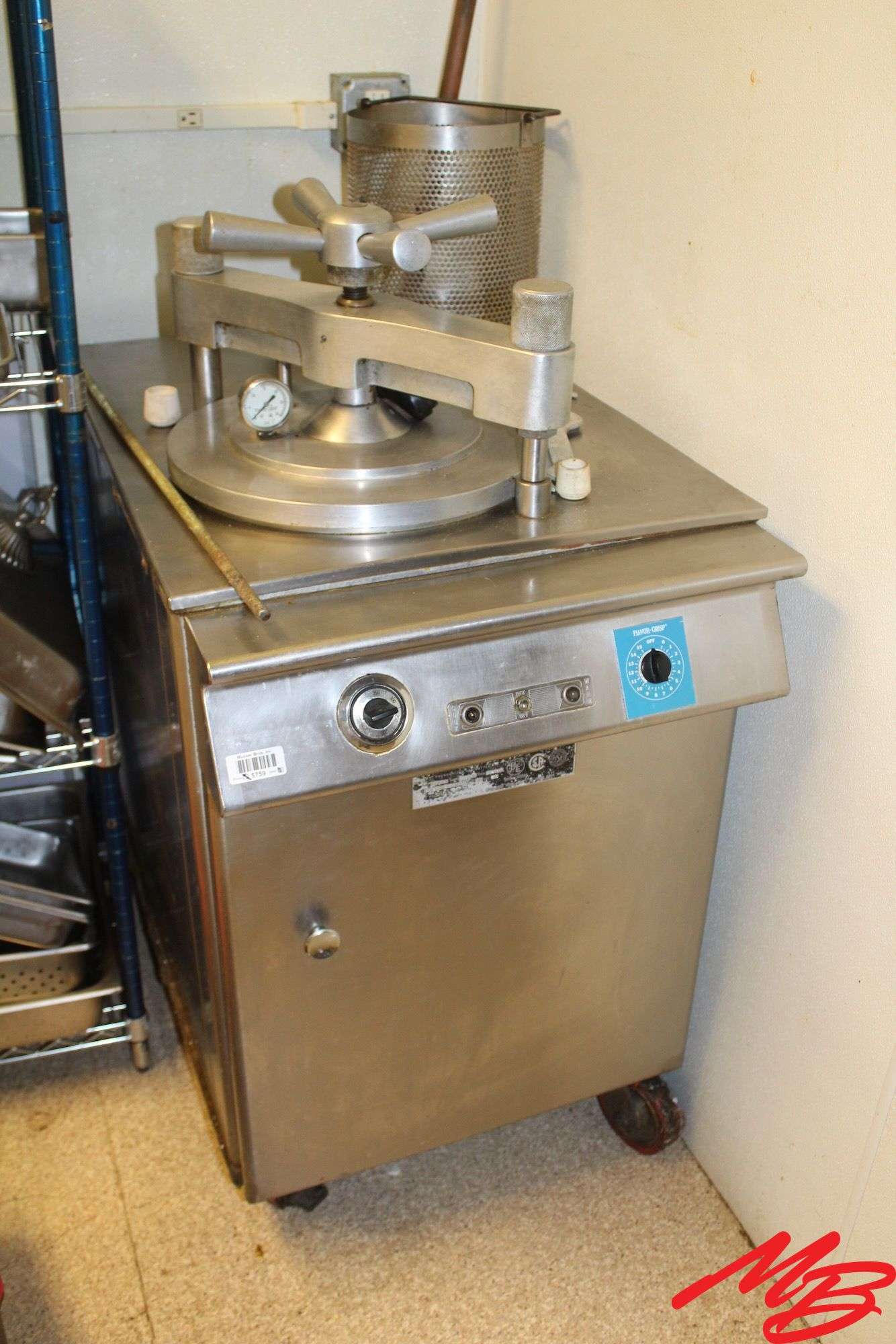 Ballantyne SS Pressurized Fry Kettle On Casters, 24"x36"x37"