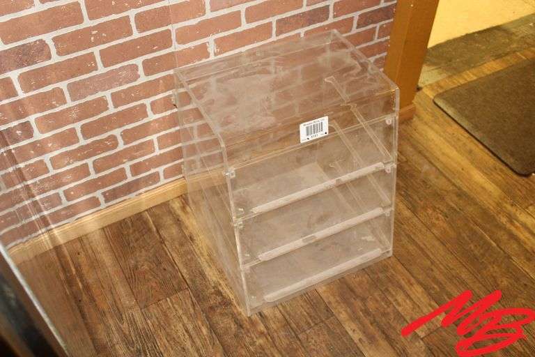 Plastic Pastry Display 19x18x21