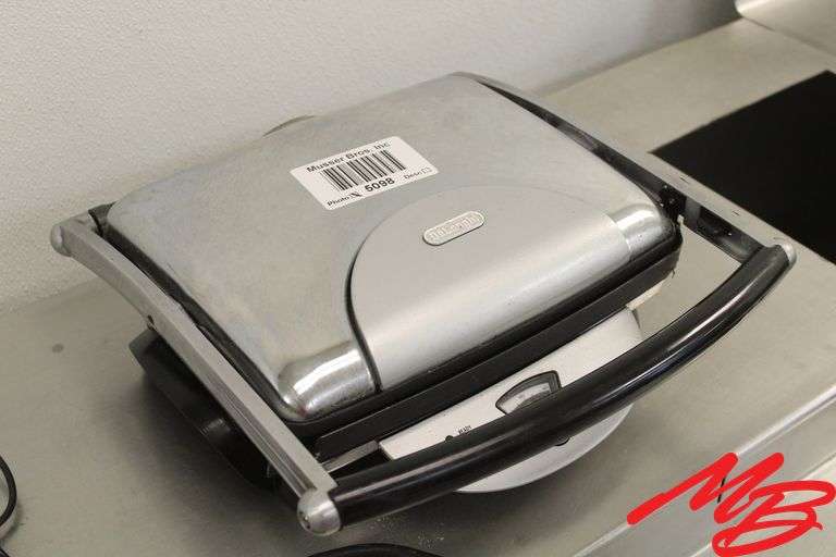 DeLonghi Panini Grill CGH800-U, 1500 watt, 120 v