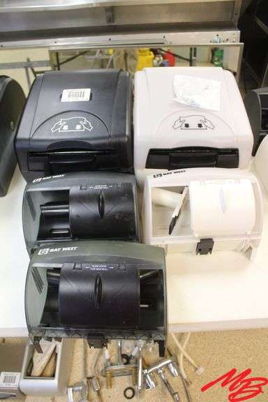 2 Towel Dispenser & 3 Toilet Paper Dispensers