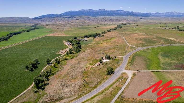 1194 Southfork Road Cody, WY
